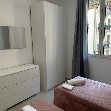 Casa Angela Vista Mare * Ventimiglia