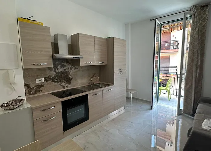 Casa Angela Vista Mare * Ventimiglia